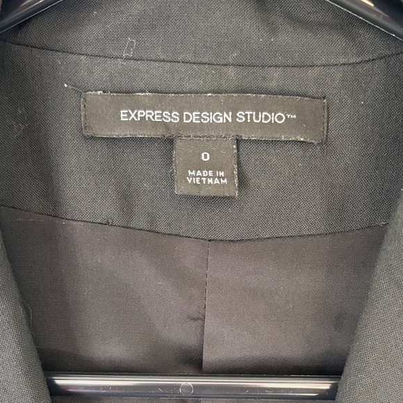 Express Women's Classic Black Blazer - Picture 2 of 4